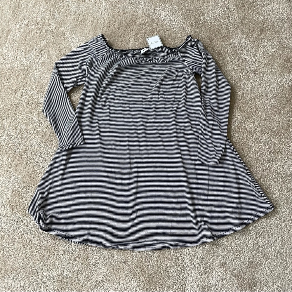 NWT Glamorous Women’s Black and White Striped Top!